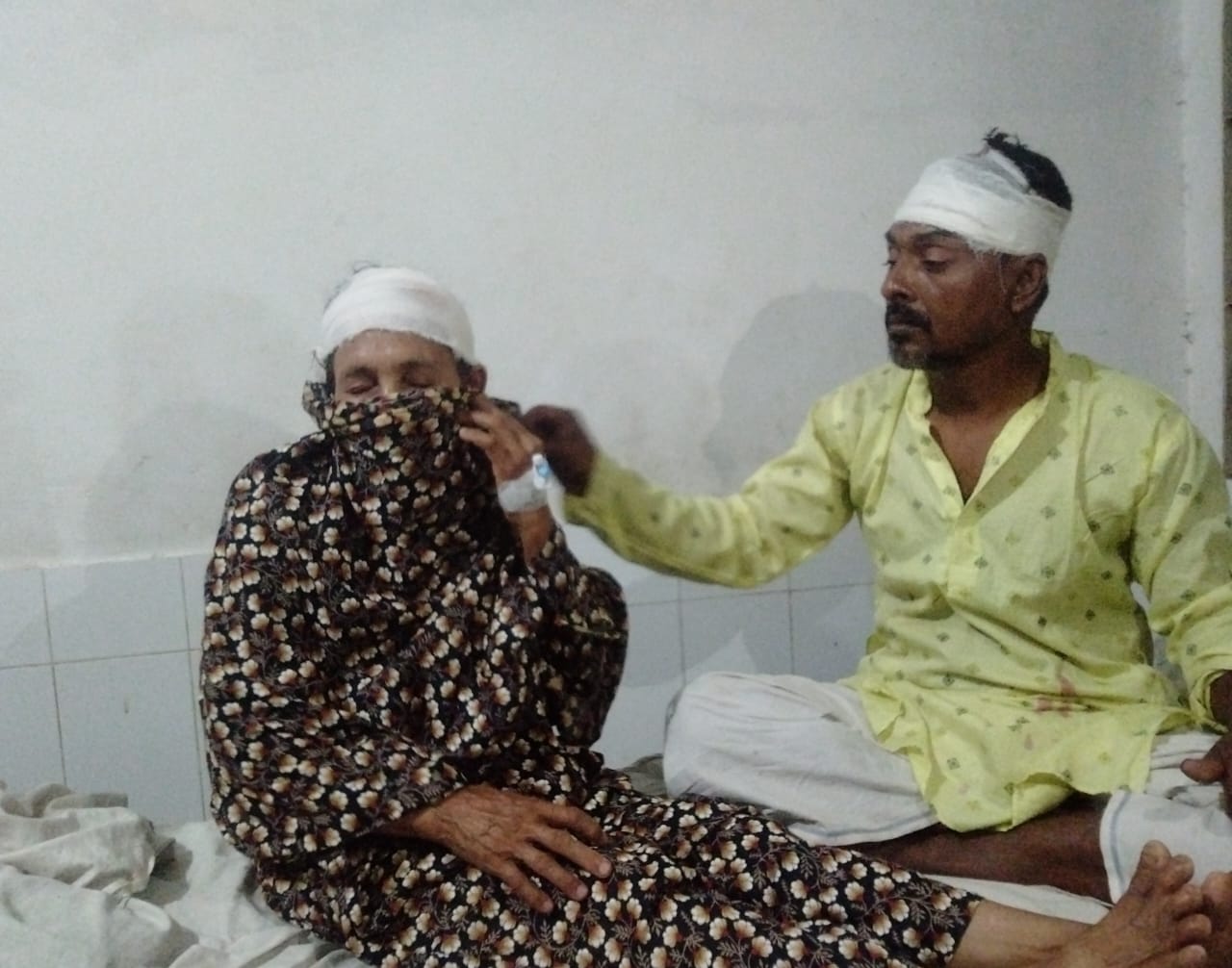 শ্রীপুরে জমি সংক্রান্ত বিরোধে হামলা-ভাঙচুরের অভিযোগ আহত-৫