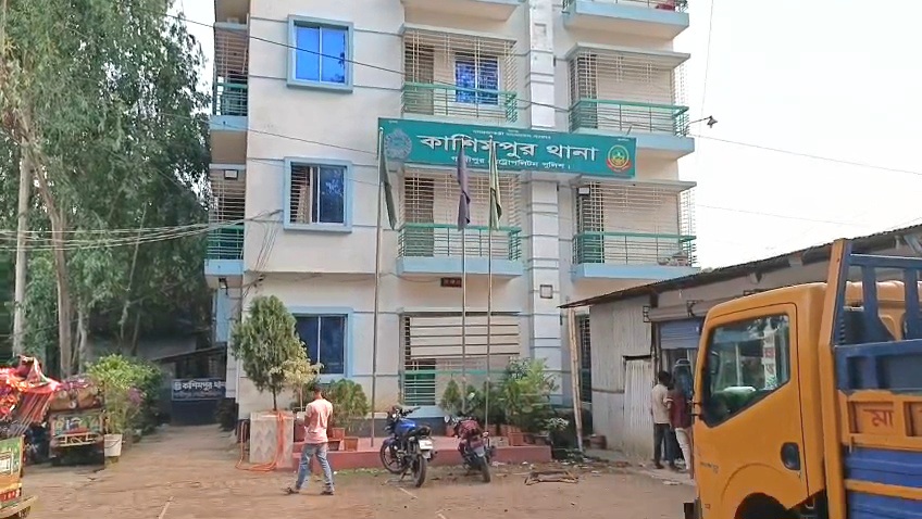 কাশিমপুরে ডেভিল হান্ট ও মাদক ব্যবসায়ী সহ আটক ৬