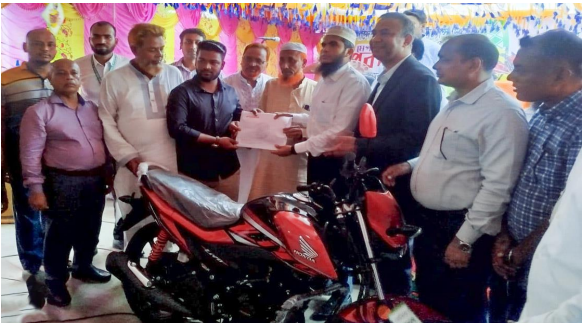 বাংলাদেশ কৃষি ব্যাংকে রেমিট্যান্স এনে মোটরসাইকেল পেলেন ব্রাহ্মণবাড়িয়ার সাদ্দাম