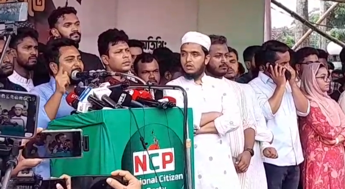 শহীদ মিনার থেকে জুলাই ঘোষণাপত্র আদায় করব : নাহিদ ইসলাম
