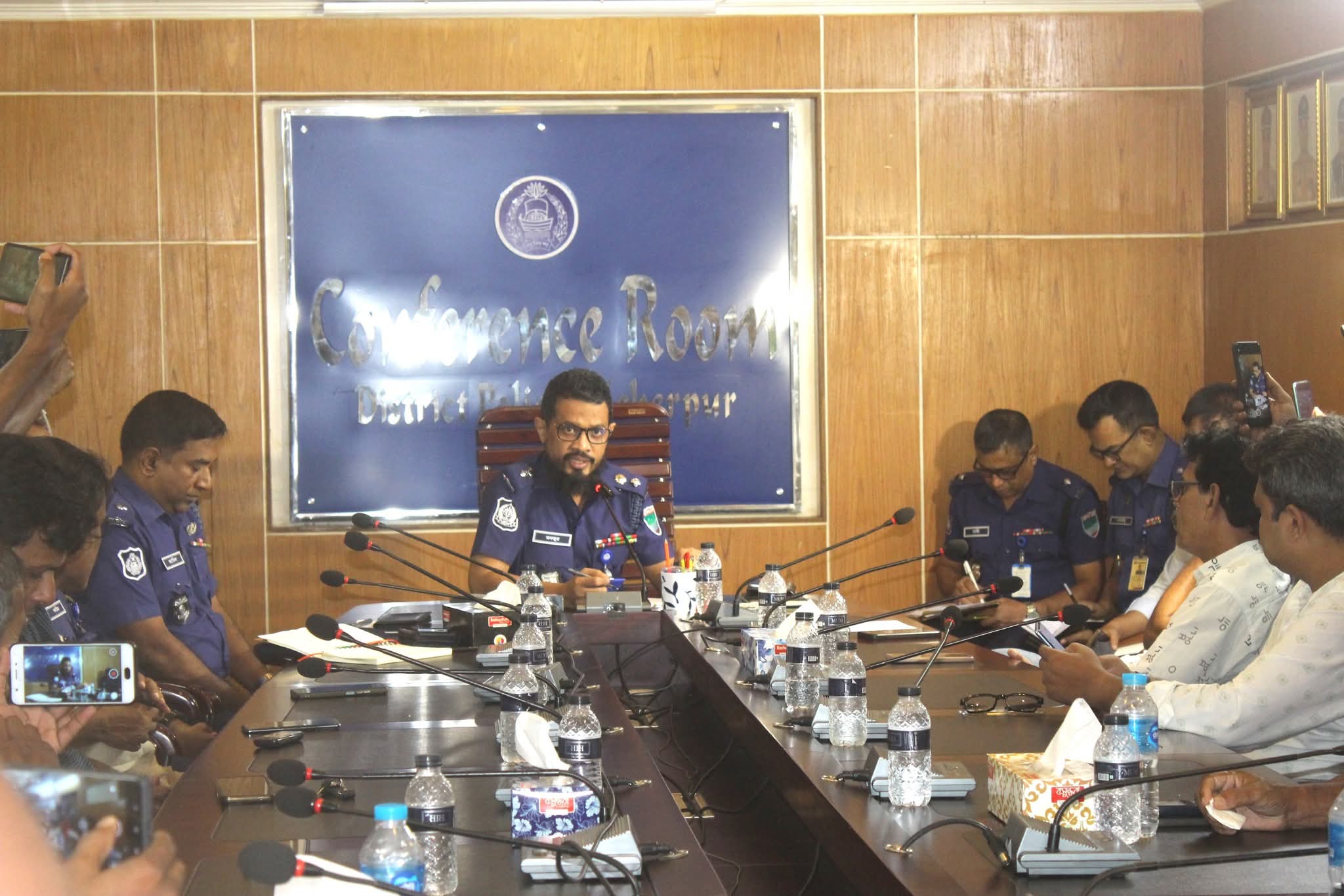 মেহেরপুরে নবাগত পুলিশ সুপারের সাথে সাংবাদিকদের মতবিনিময়