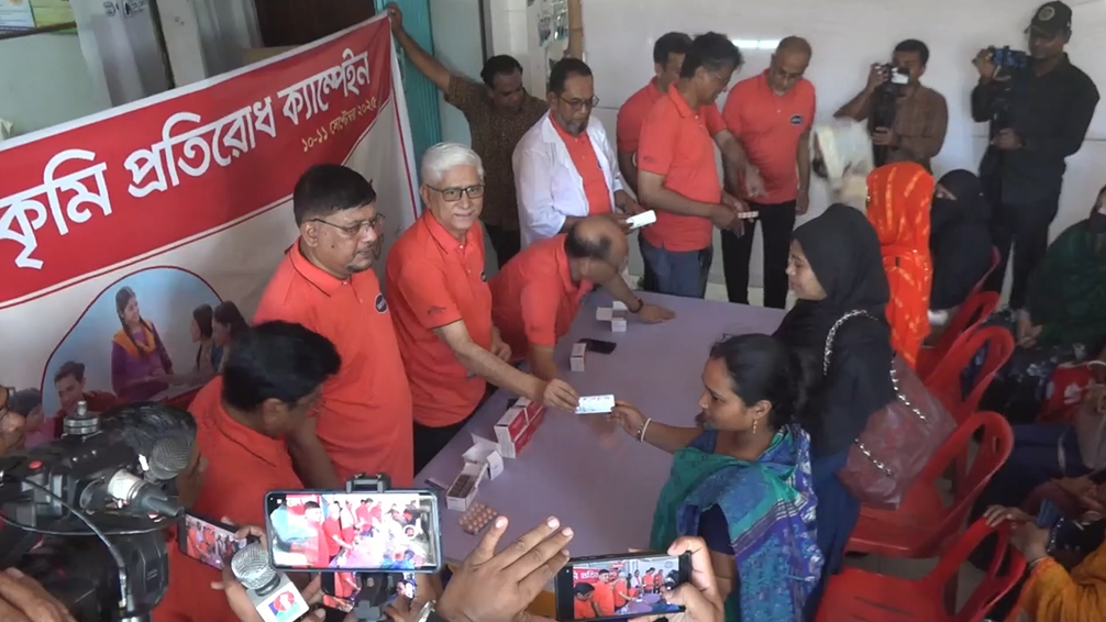 বাগেরহাটে এসএমসির দুইদিনব্যাপী কৃমি প্রতিরোধ ক্যাম্পেইন শুরু