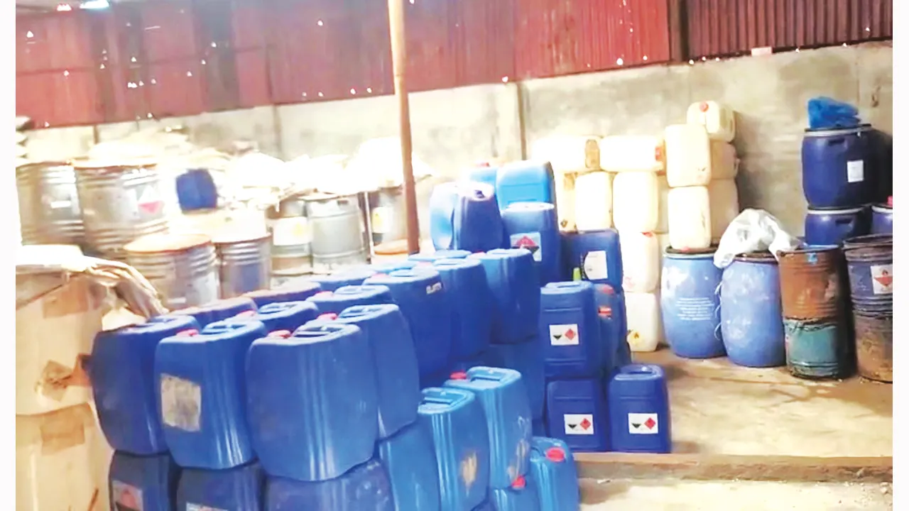 শত শত কেমিক্যাল গোডাউনে অগ্নিঝুঁকির শহরে পরিণত টঙ্গী