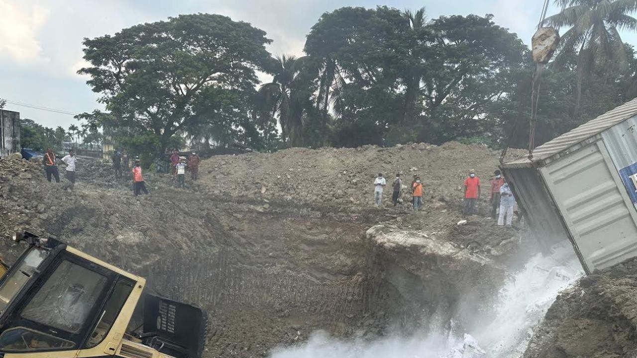 চট্টগ্রাম বন্দরে ১৯ কন্টেইনারের বিপজ্জনক পণ্য ধ্বংস
