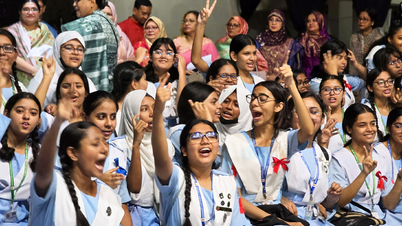 এইচএসসি ও সমমান পরীক্ষার ফল প্রকাশ, পাসের হার ৫৮.৮৩