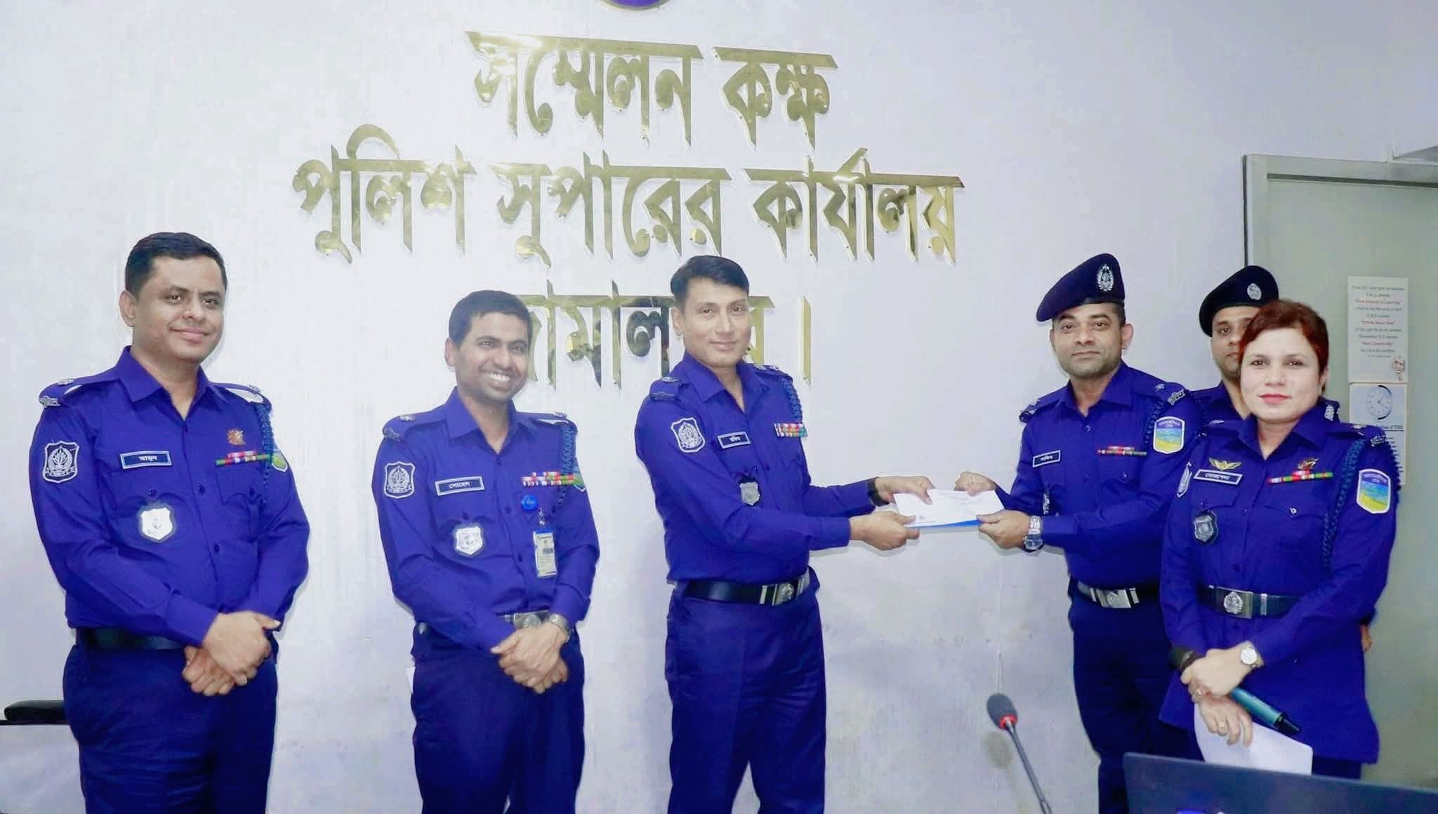 জামালপুর সদর থানার ওসি নাজমুস সাকিবের একাধিক ক্যাটাগরিতে প্রথম স্থান অর্জন