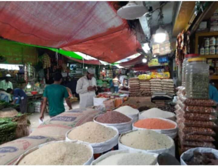 শ্যামনগর নিত্যপন্য ও ঔষধের মূল্য বৃদ্ধি, নিম্ন আয়য়ের মানুষ বিপাকে