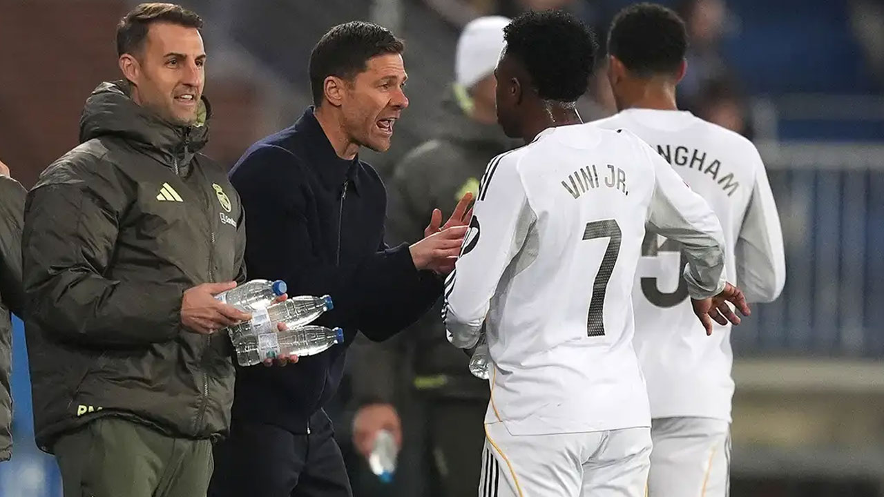 রিয়ালে এই তিন খেলোয়াড়ের ‘সুখ’ কেড়ে নিয়েছিলেন জাবি!