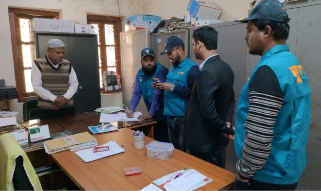 সেনবাগ সরকারি হাসপাতালে দুদকের অভিযান