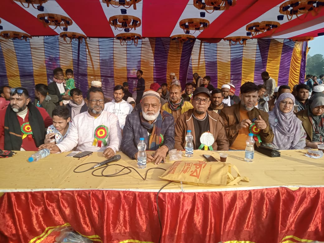 মেলান্দহের হরিপুর ভাটিপাড়ায় ঘোড়দৌড় প্রতিযোগিতা উদ্বোধন