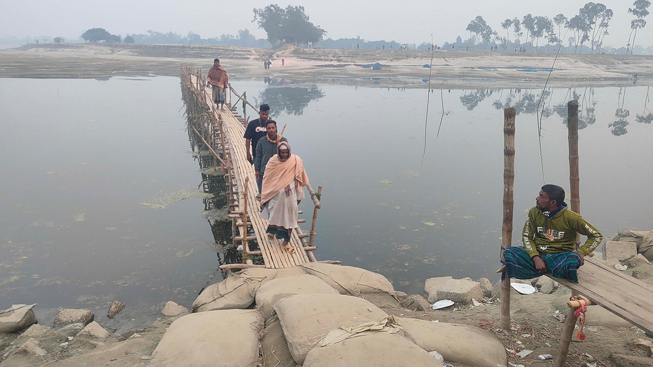 সিরাজগঞ্জে ভোটের সময় সবাই বলেন সেতু হবে! ভোট শেষে খবর থাকে না