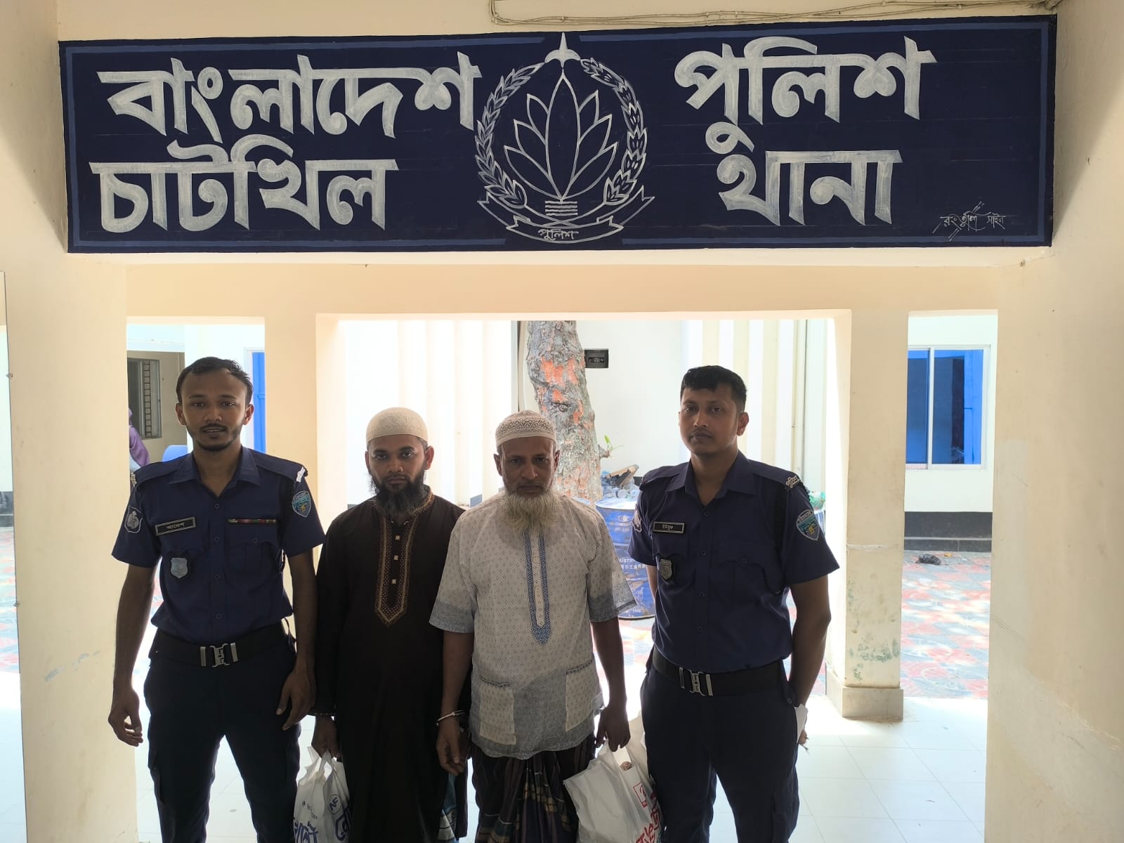 চাটখিলে অকটেন মজুদের অপরাধে জামায়াতের ০২ (দুই)নেতা আটক