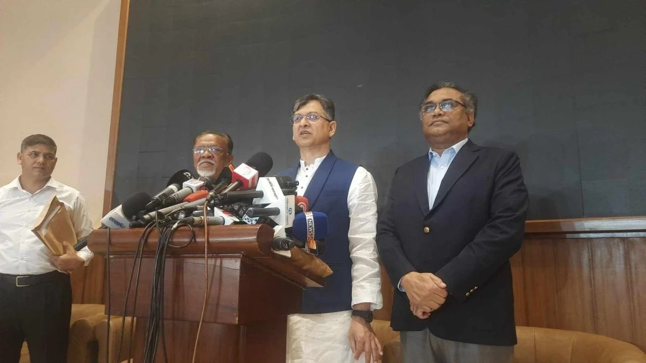 একাত্তর ও চব্বিশকে এক কাতারে আনা সমুচিত নয় : বিএনপি